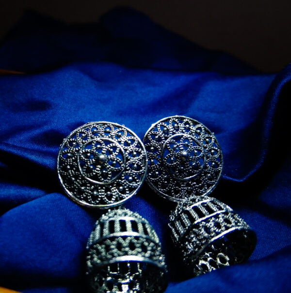 Royal Filigree Chandbalis