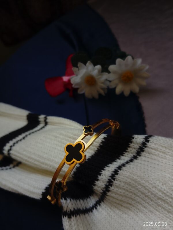 Clover Grace Cuff